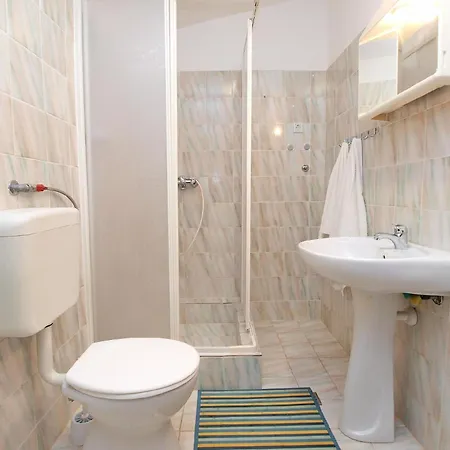 Fuer 2 Personen Ca 37 Qm In Fazana, Istrien Istrische Riviera Apartment Valbandon