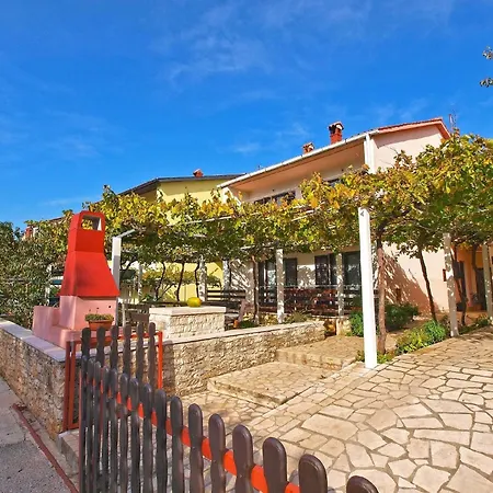 Fuer 2 Personen Ca 37 Qm In Fazana, Istrien Istrische Riviera Apartment *